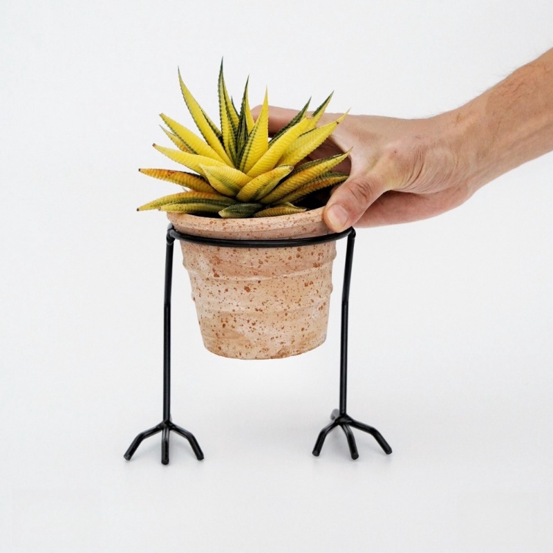Iron Chicken Claw Flower Pot F - Badminton Live recension och pris