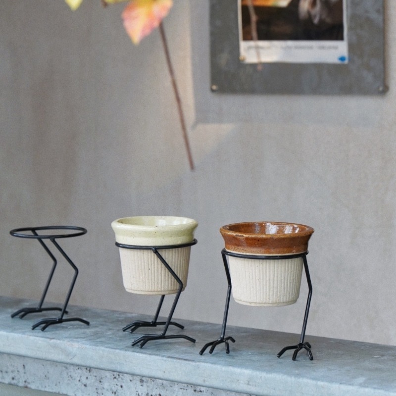 Iron Chicken Claw Flower Pot F - Badminton Live recension och pris